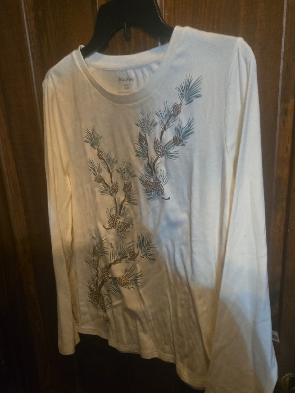 Embroidered Pine Cone Cream Long Sleeve Tee